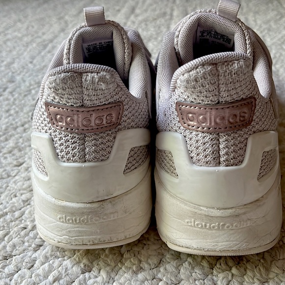 Ladies Adidas tennis shoes, gray size 6 - Picture 2 of 4